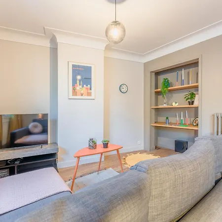 Le Chapeau-rouge - Au Coeur De *