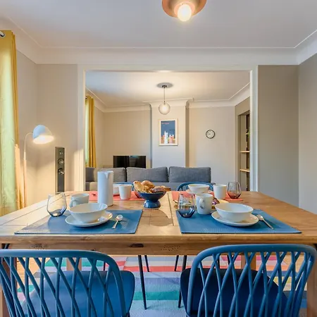 Le Chapeau-rouge - Au Cœur De *